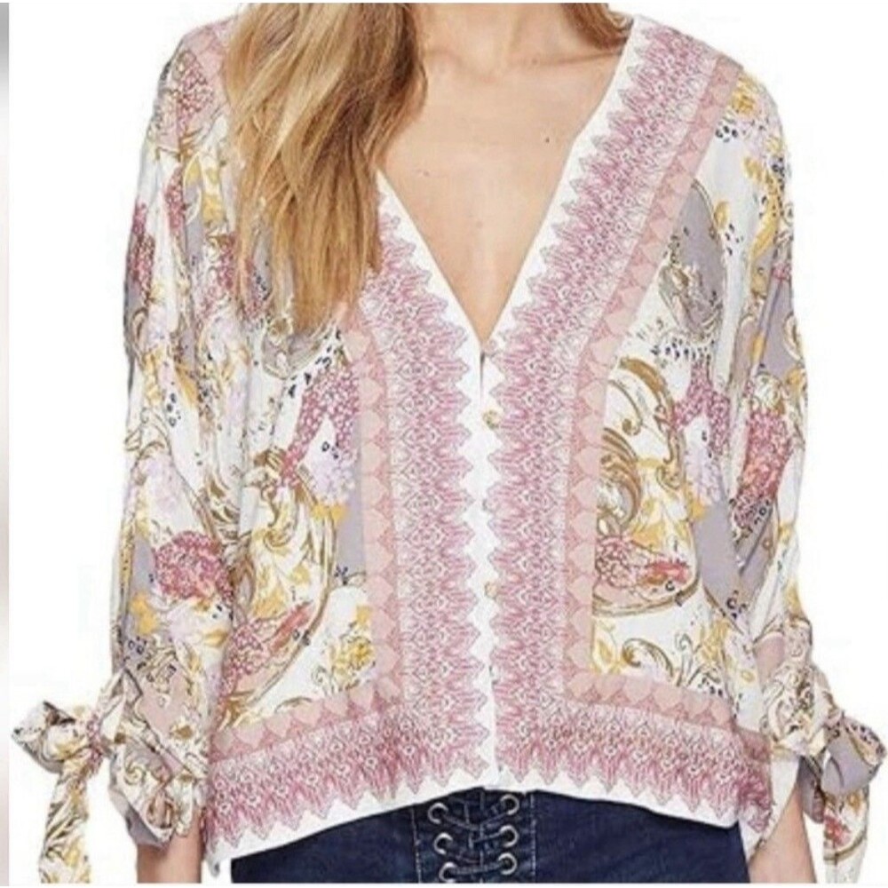 Free People Catch Me If You Can Artsy Top Medium Pink Boho Romantic Size Small